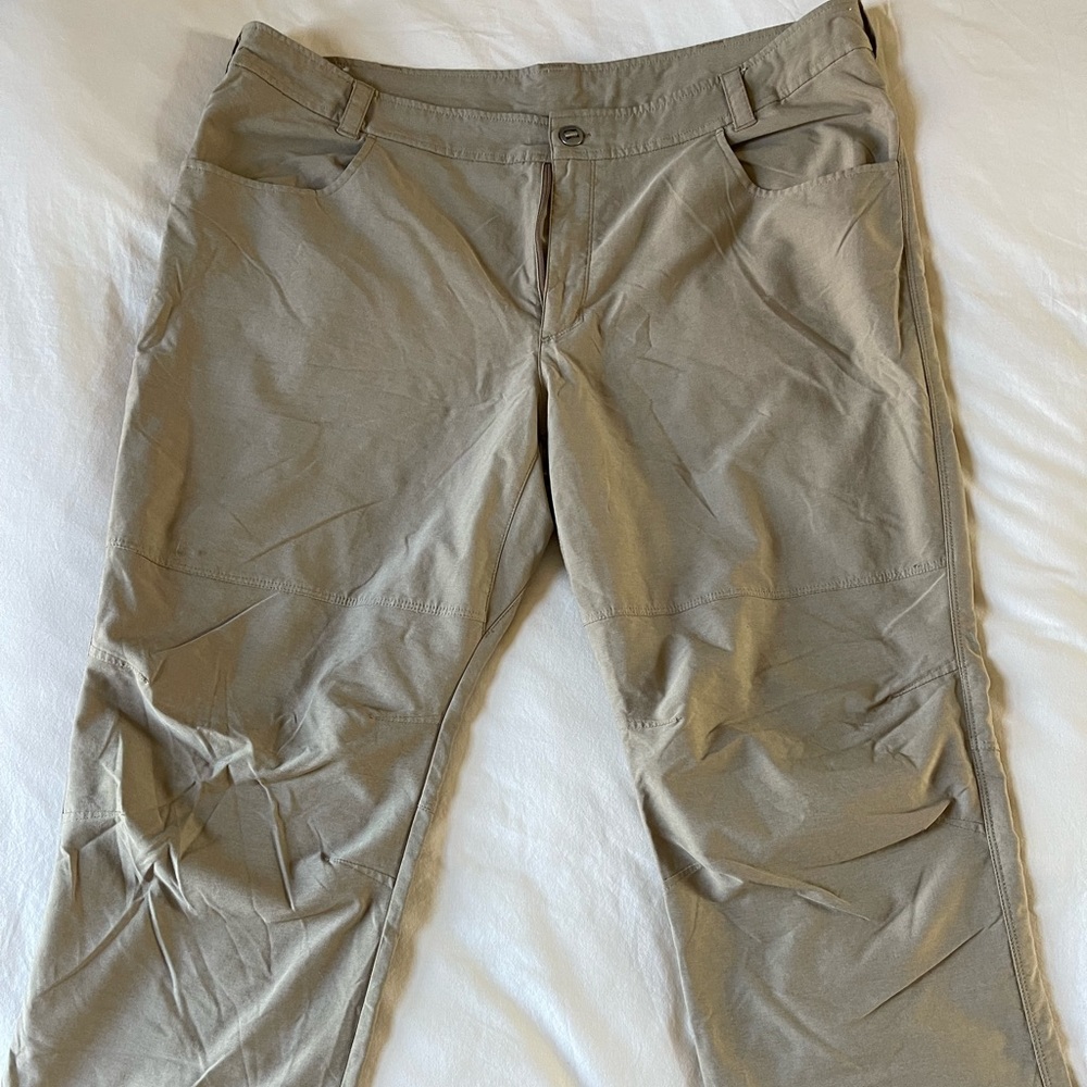 Columbia hiking pants light material 40x30 tan